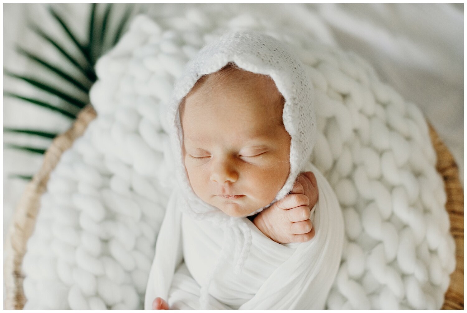 Palm Beach Gardens Lifestyle Newborn Photo_SunnyLeePhotography (8).jpg