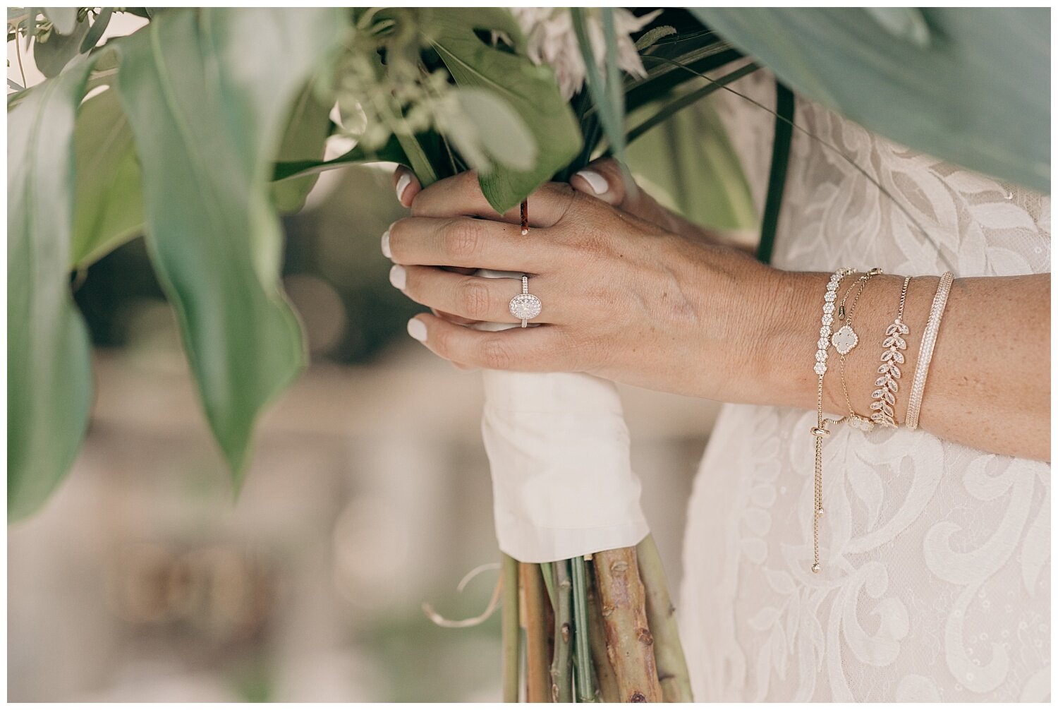 Jupiter Beach Resort Wedding_SunnyLeePhotography (70).jpg