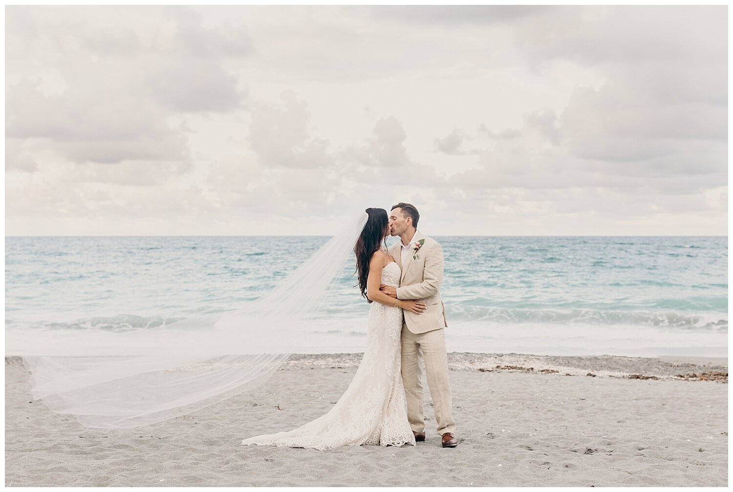 Jupiter Beach Resort Wedding_SunnyLeePhotography (78).jpg