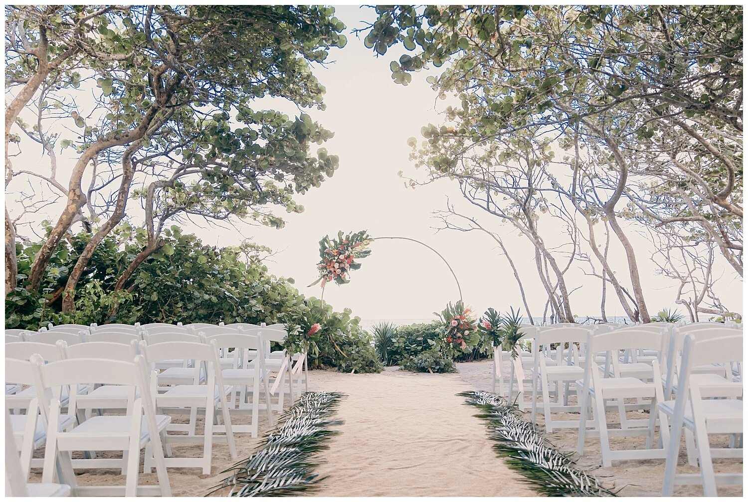 Jupiter Beach Resort Wedding_SunnyLeePhotography (84).jpg