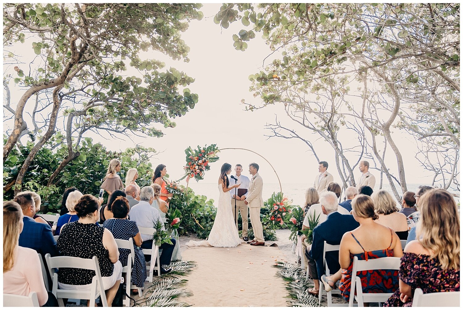 Jupiter Beach Resort Wedding_SunnyLeePhotography (98).jpg